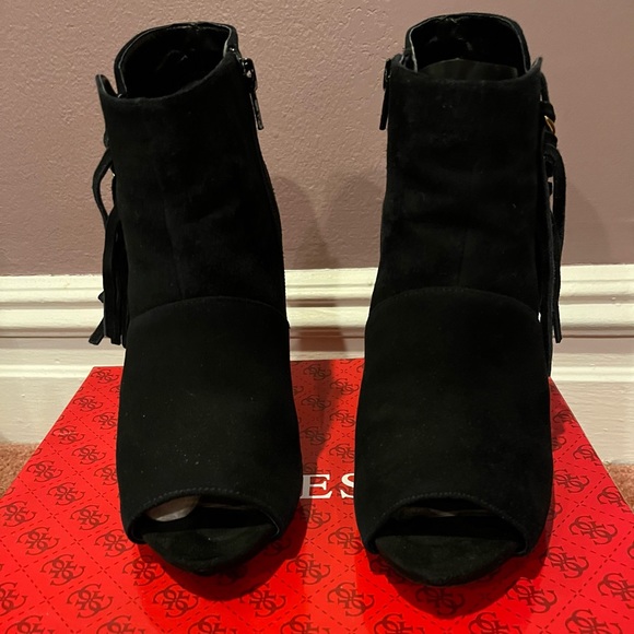 Guess suede ankle bootie - Picture 4 of 5
